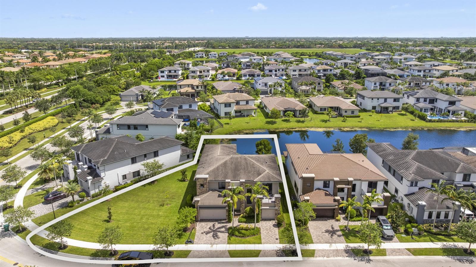 10432 N LAGO VISTA Circle, Parkland, FL 33076 photo 2