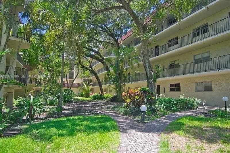 3280 Spanish Moss Ter # 103, Lauderhill, FL 33319