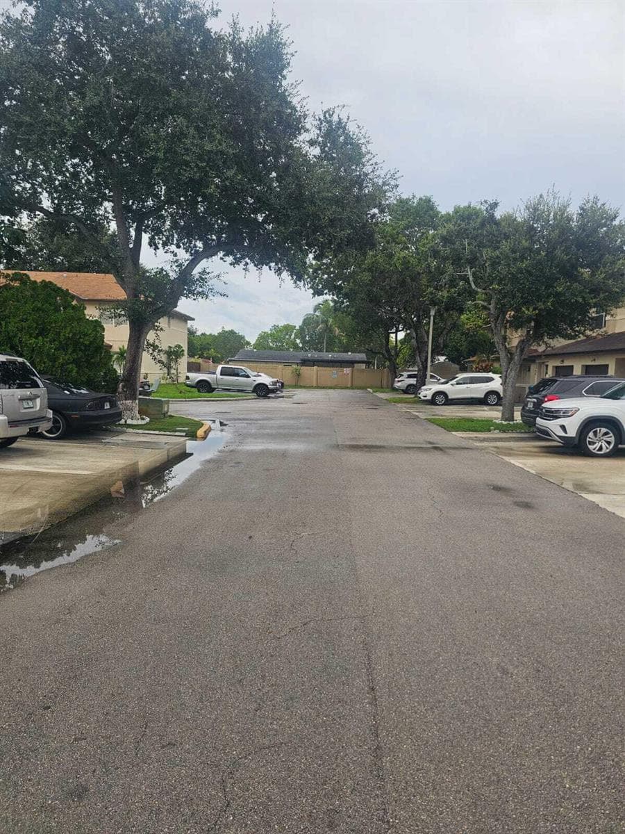 3353 NW 197TH Terrace, Miami Gardens, FL 33056 photo 2