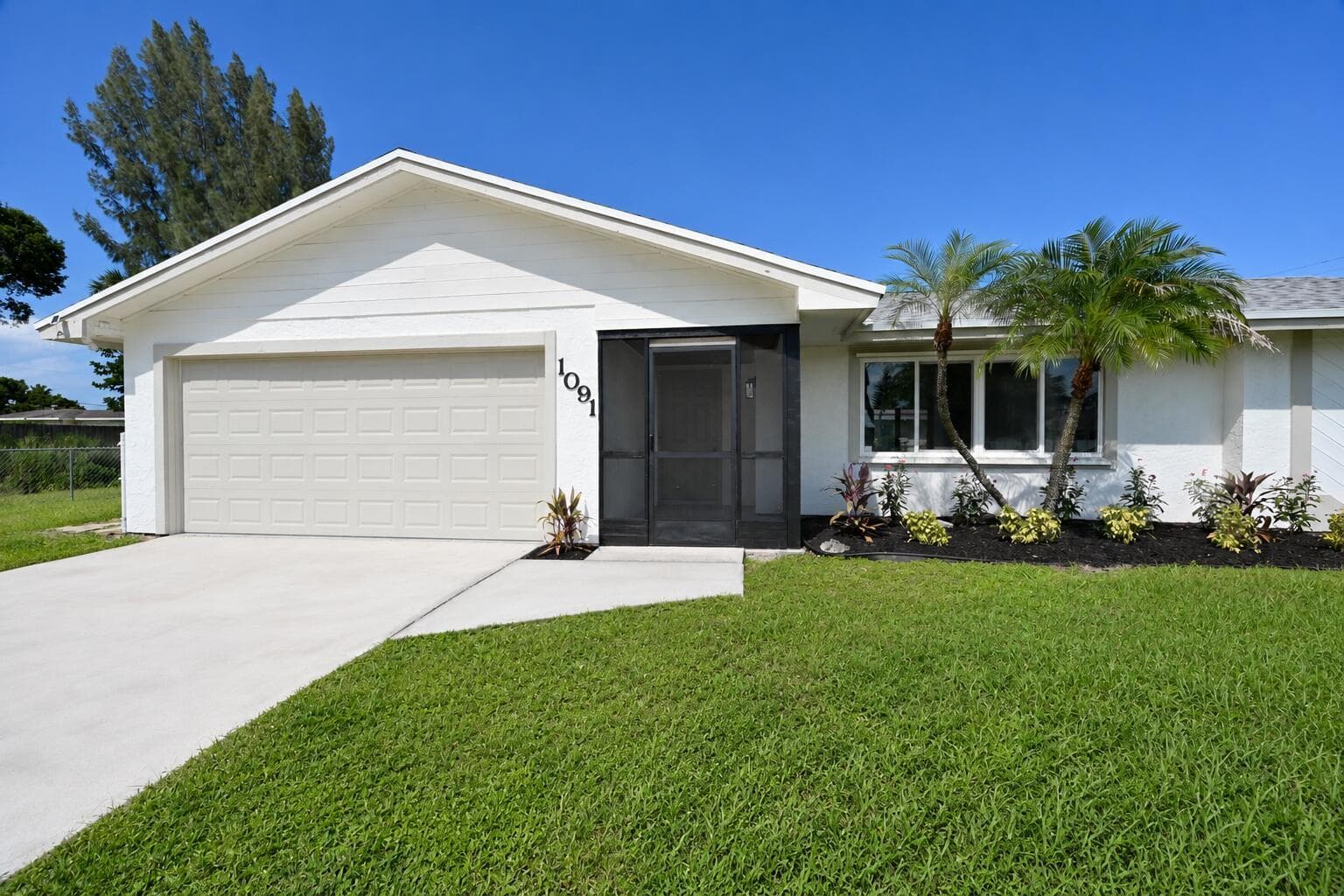 1091 SE Preston Lane, Port St. Lucie, FL 34983