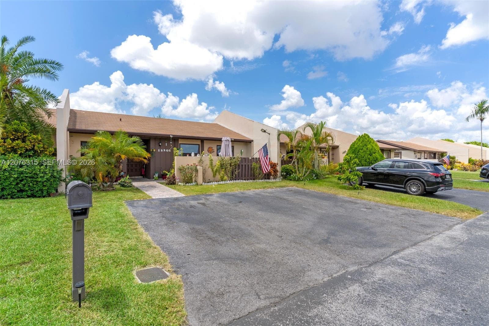 12202 SW 111th Ln, Miami, FL 33186 photo 2