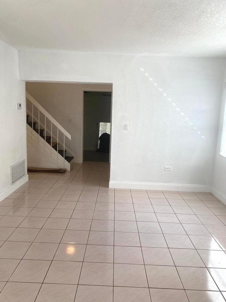 3031 E Missionwood Lane, Miramar, FL 33025 photo 5