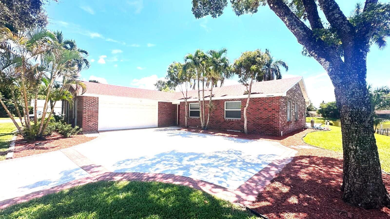 8102 PIONEER Road, Royal Palm Beach, FL 33411