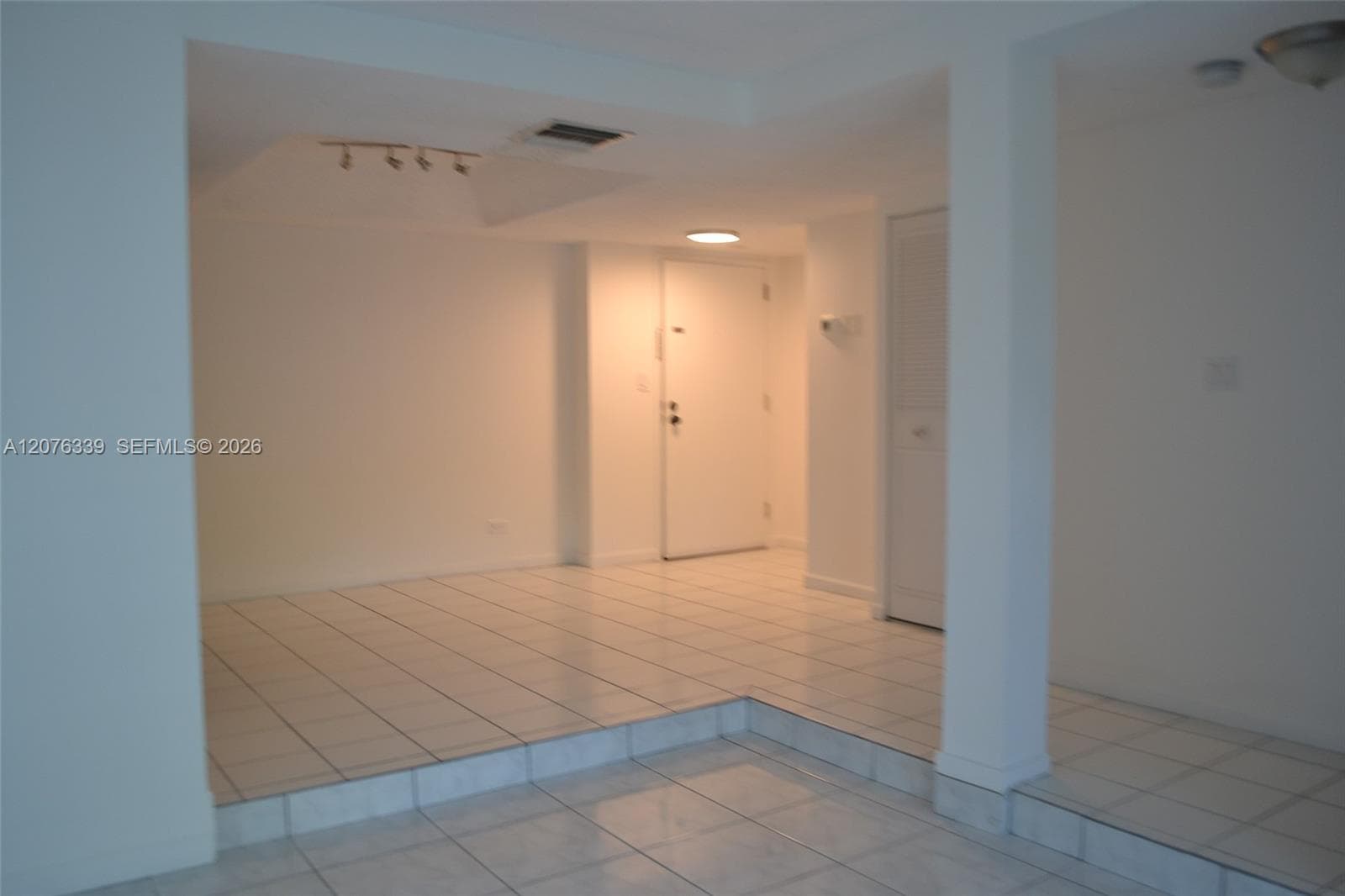 3670 Inverrary Dr # 2D, Lauderhill, FL 33319 photo 3