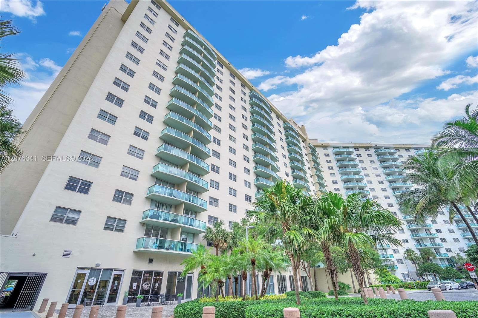 19370 Collins Ave # 919, Sunny Isles Beach, FL 33160 photo 3
