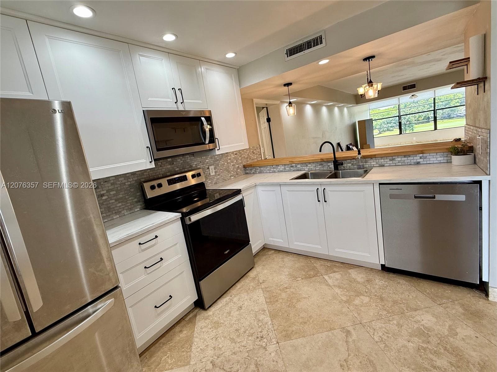1520 Whitehall Dr # 206, Davie, FL 33324 photo 3