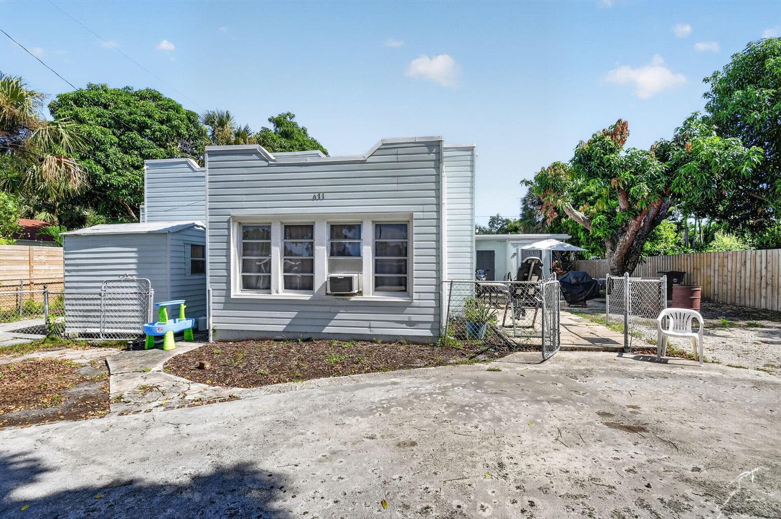 633 Franklin Road, West Palm Beach, FL 33405