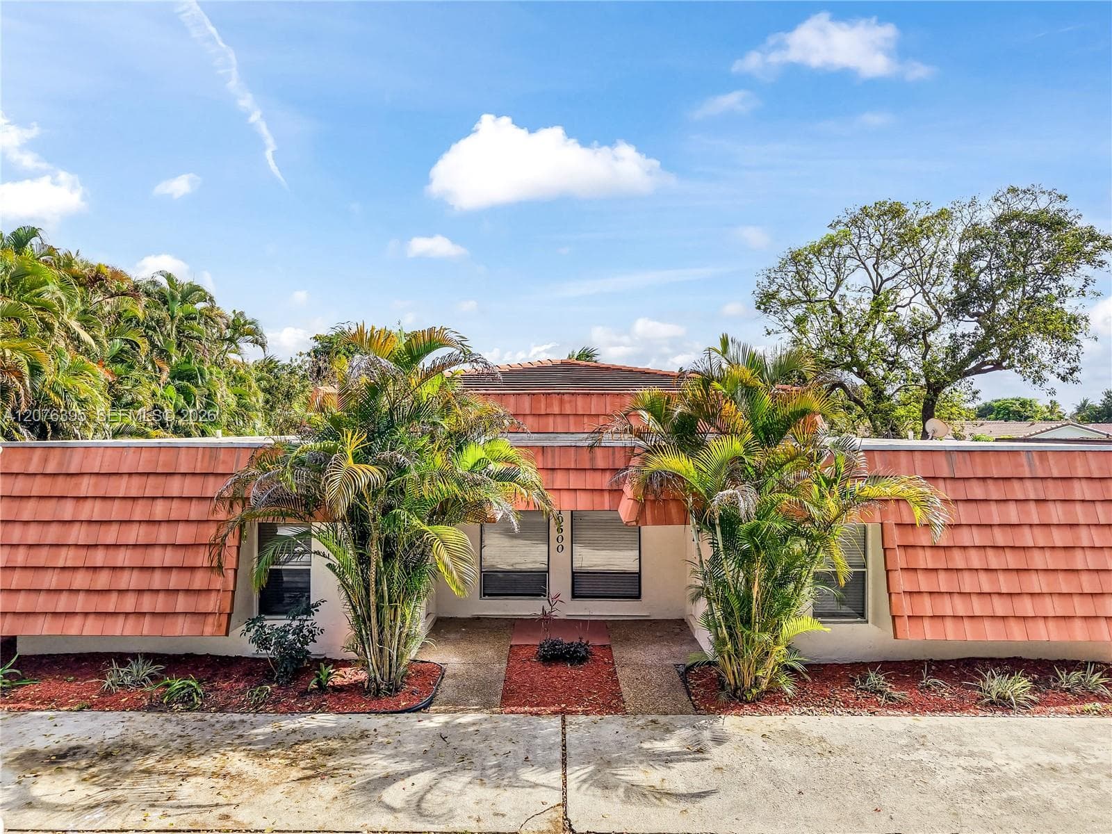 10600 NW 45th St, Coral Springs, FL 33065 photo 2
