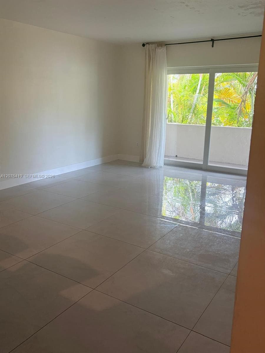 7473 SW 82nd St # D103, Miami, FL 33143 photo 2