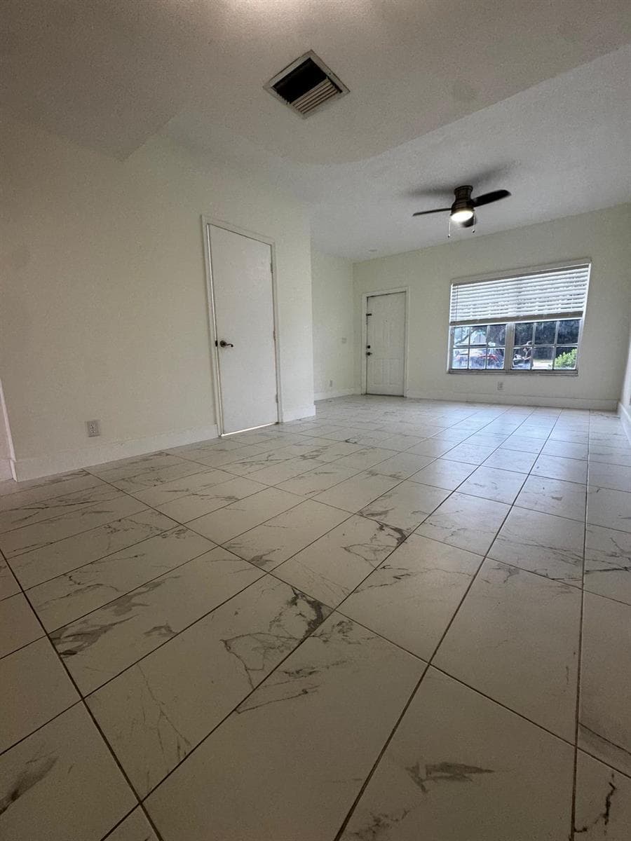 5444 JUBILEE Way # 216, Margate, FL 33063 photo 2