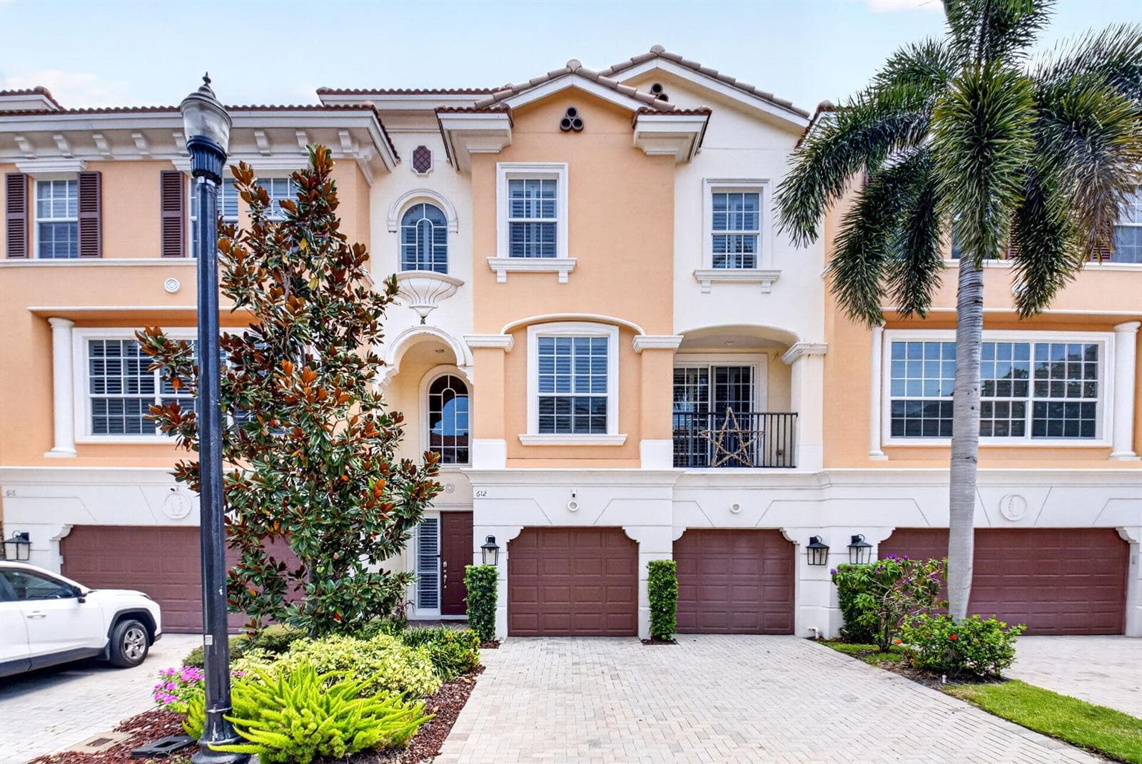 612 NE FRANCESCA Lane, Boca Raton, FL 33487