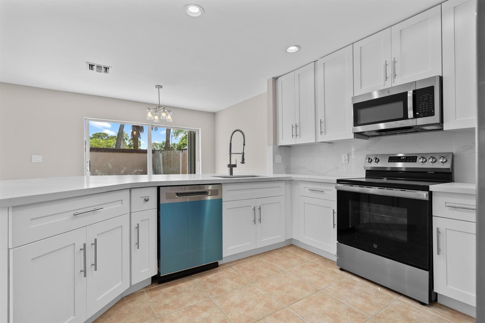 4250 NW 1st Place, Deerfield Beach, FL 33442 photo 4