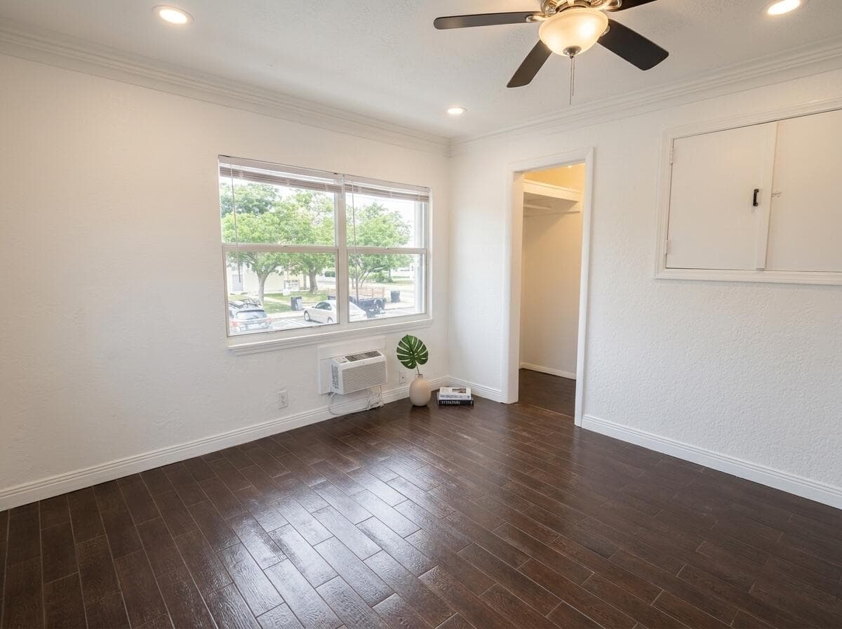 825 Truman Street # 4, FL 33460 photo 3