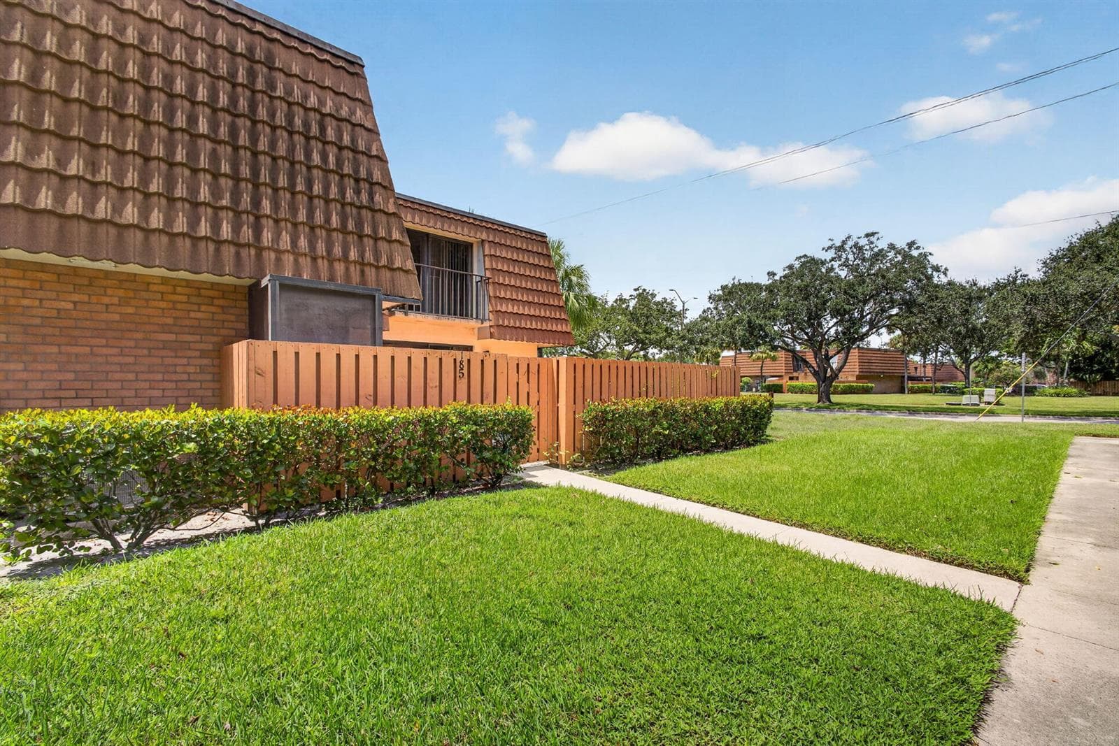 185 Charter Way, West Palm Beach, FL 33407 photo 3