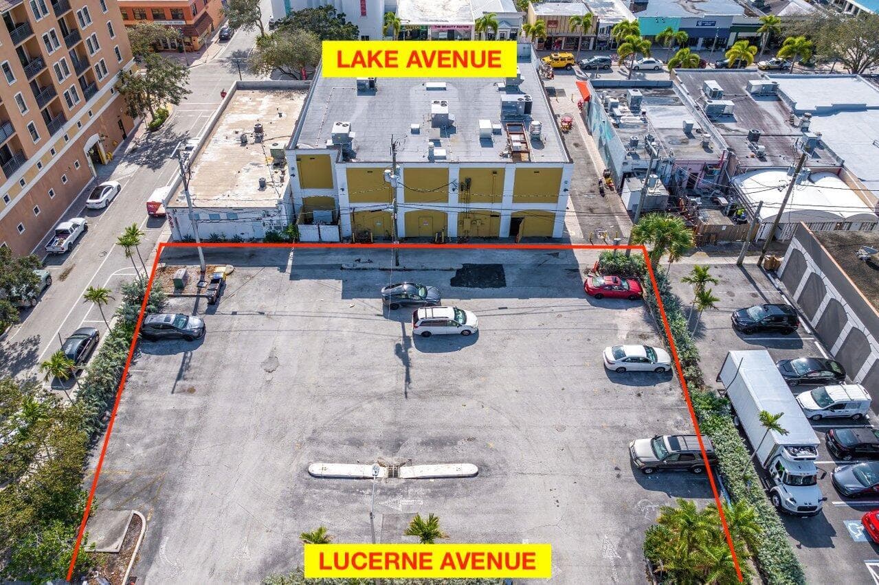 601 Lucerne Avenue, FL 33460 photo 2
