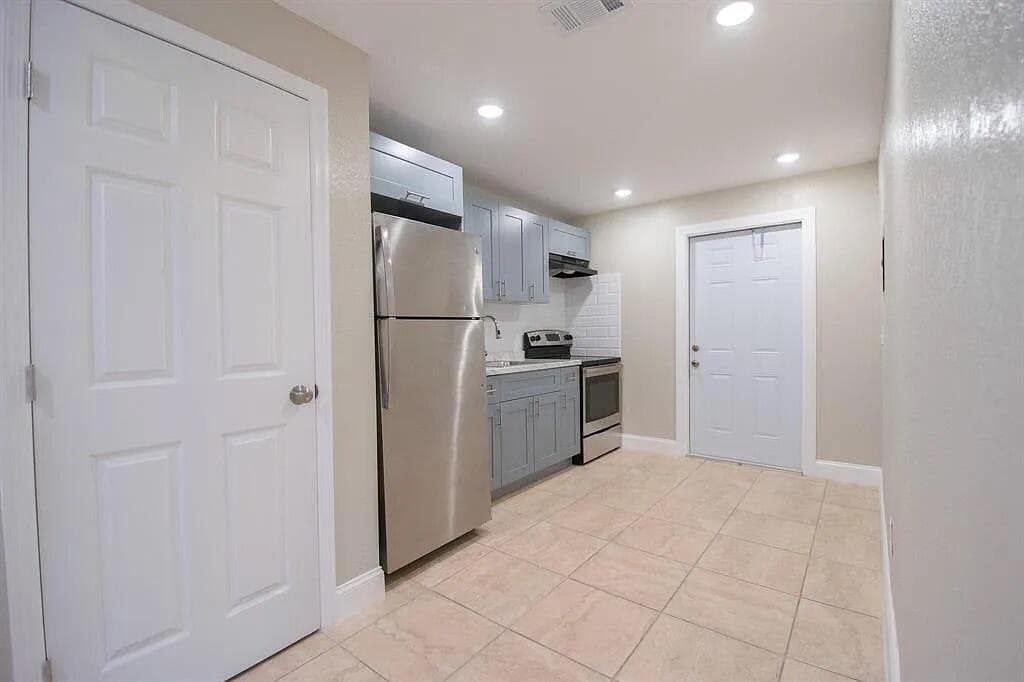 508 N 23RD Street # A, Fort Pierce, FL 34950 photo 2
