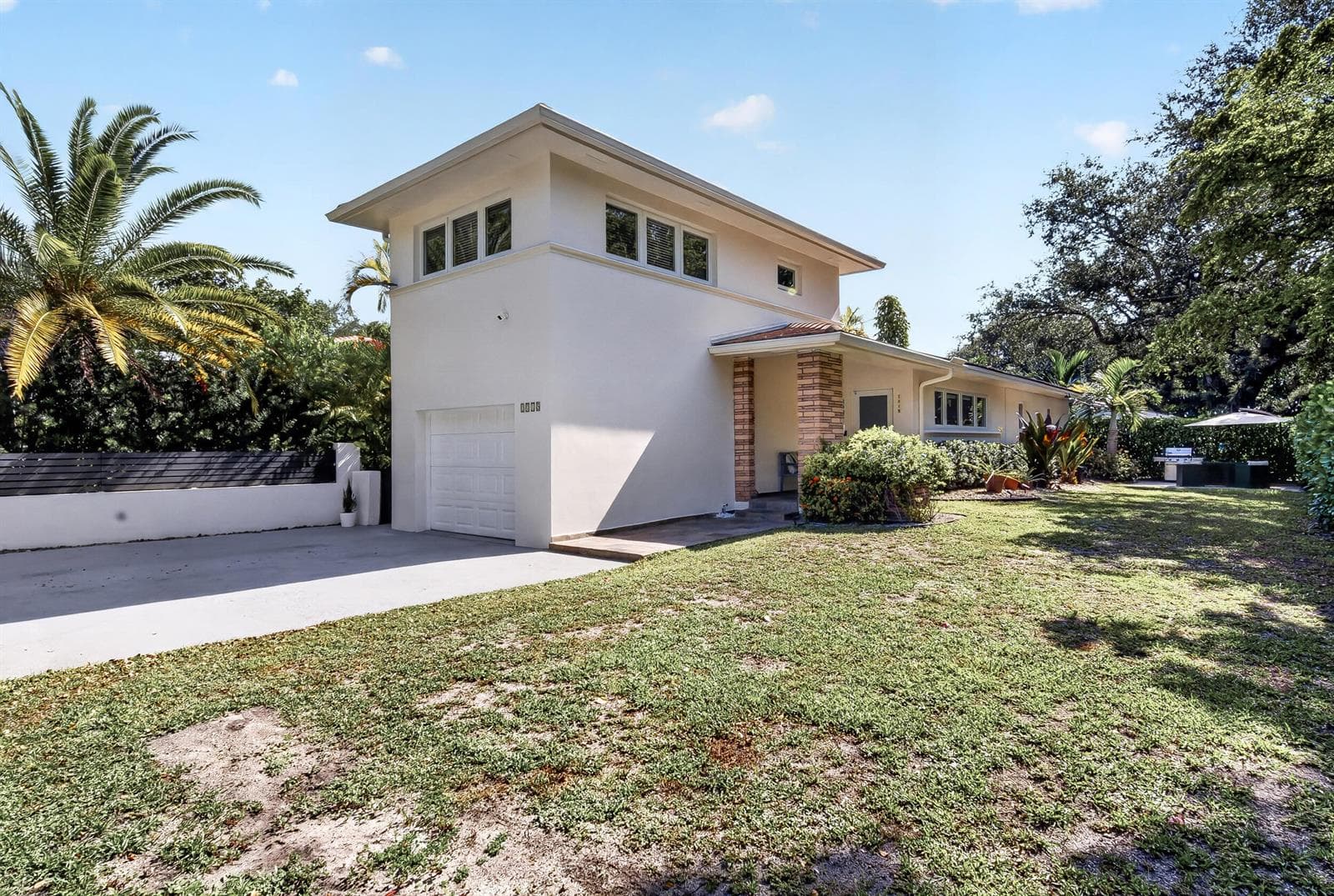 1015 Madrid Street, Coral Gables, FL 33134 photo 2