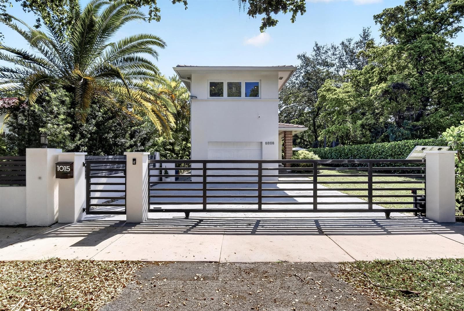 1015 Madrid Street, Coral Gables, FL 33134 photo 3