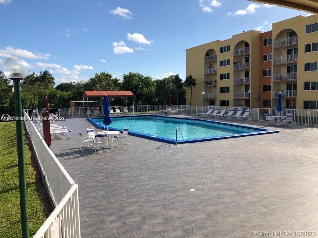 7010 NW 186th St # 5-506, Hialeah, FL 33015 photo 5