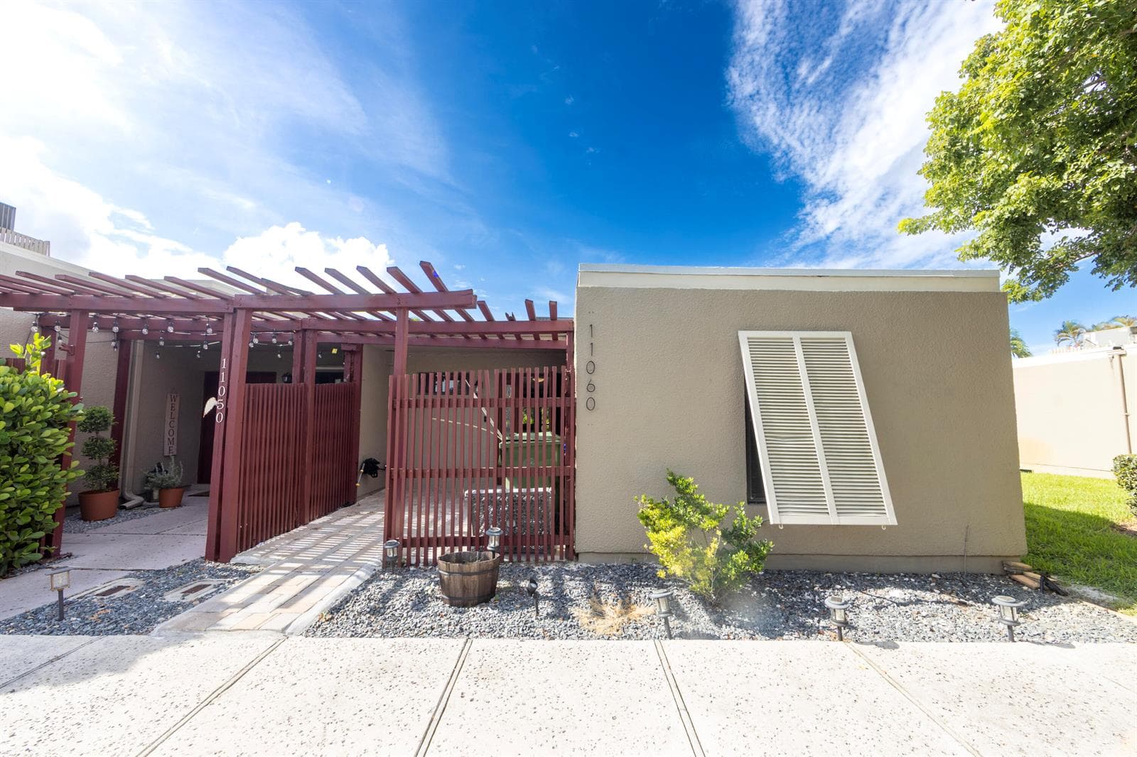 11060 S LAKEVIEW Drive # 11060, Pembroke Pines, FL 33026