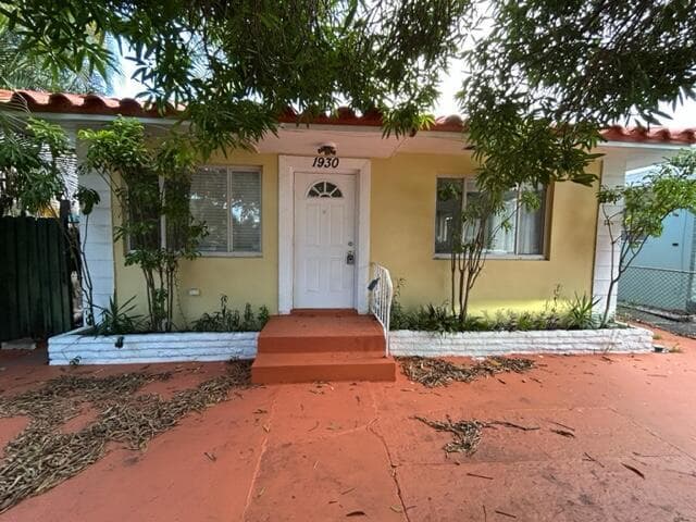 1930 PIERCE Street # 1-4, Hollywood, FL 33020 photo 2