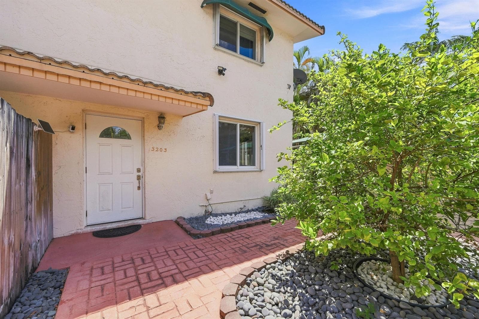 3203 McDonald Street # 3203, Miami, FL 33133