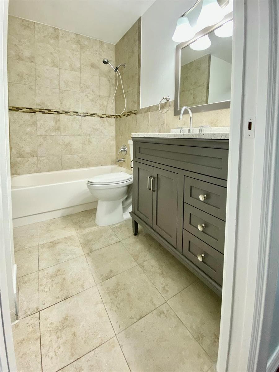 139 SPARROW Drive # 2G, Royal Palm Beach, FL 33411 photo 5