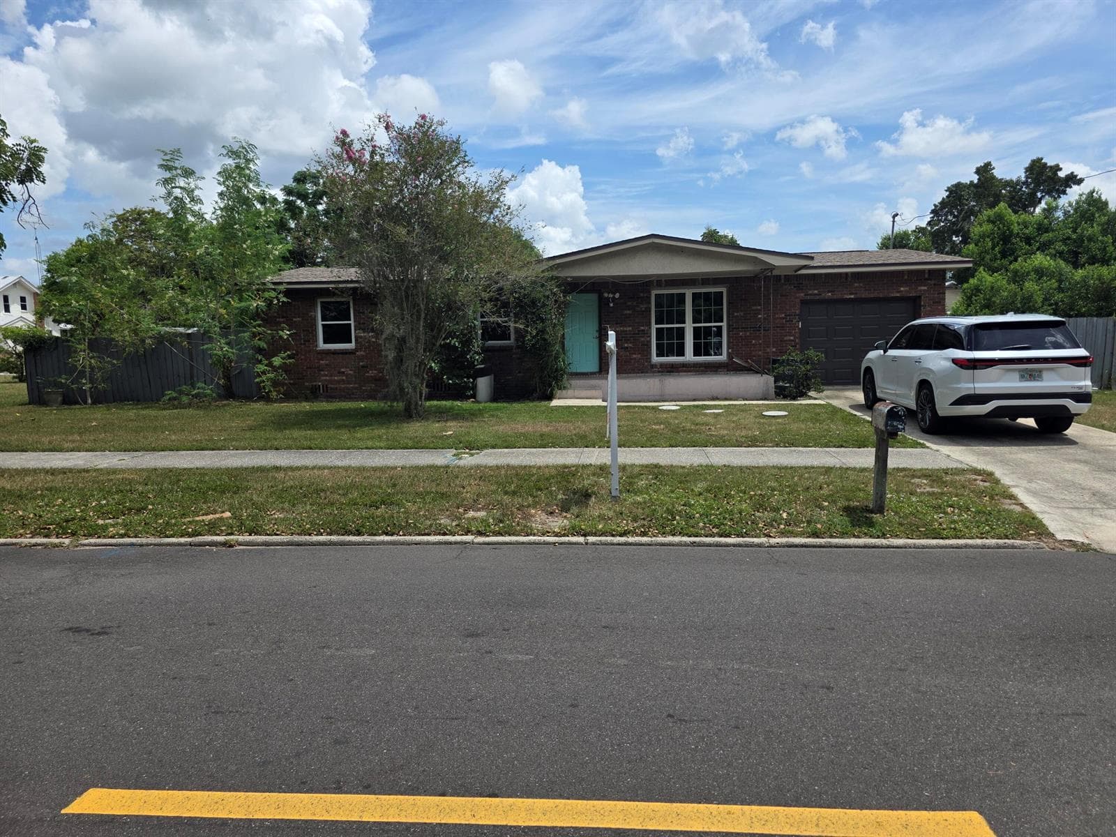 215 S Florida Avenue, FL 33825 photo 2