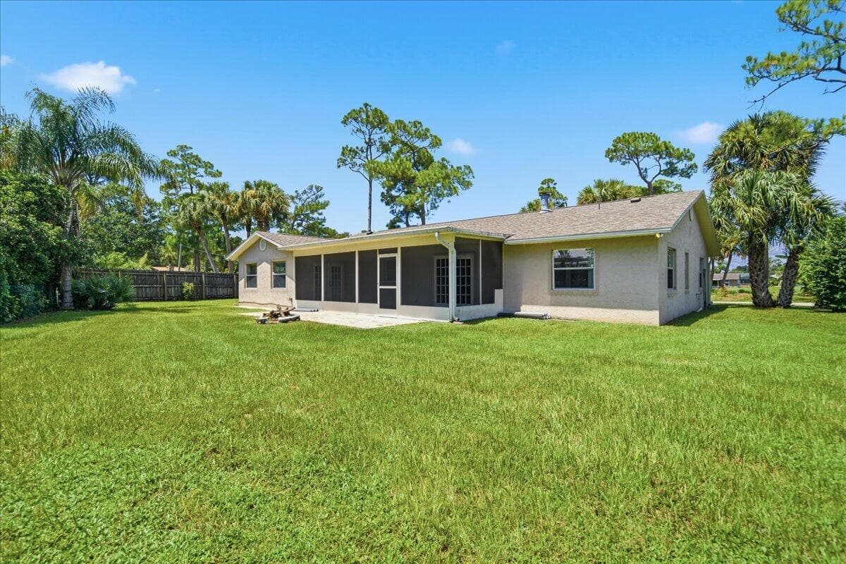 681 LAYPORT Drive, Sebastian, FL 32958 photo 2