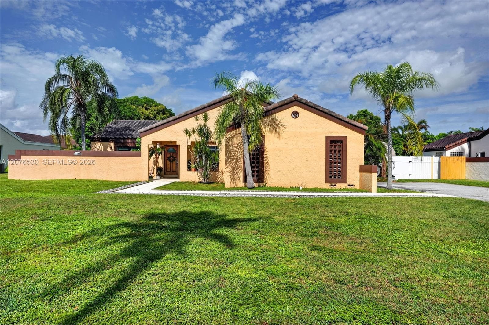 15660 SW 152nd Pl, Miami, FL 33187