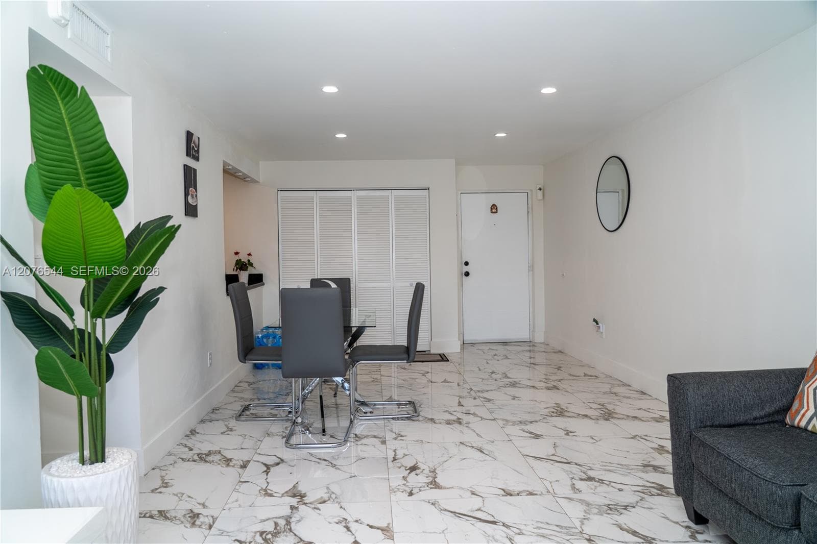 854 NW 87th Ave # 405, Miami, FL 33172 photo 3