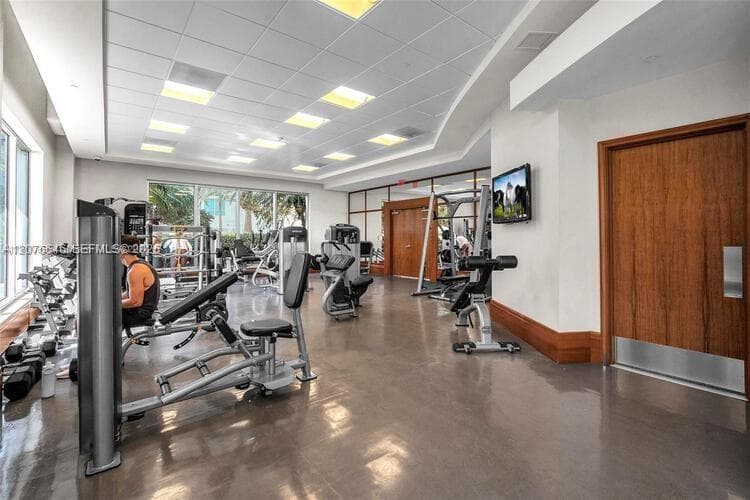 1060 Brickell Ave # 2407, Miami, FL 33131 photo 4