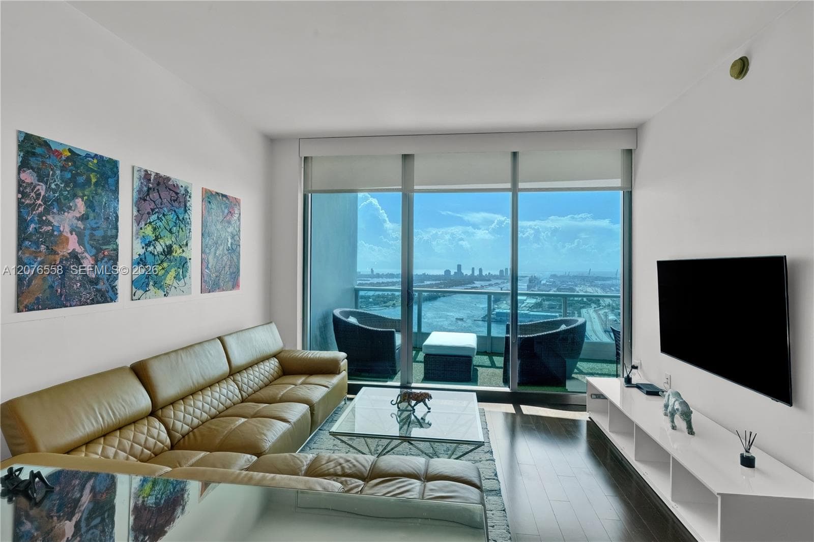 900 Biscayne Blvd # 4403, Miami, FL 33132 photo 3