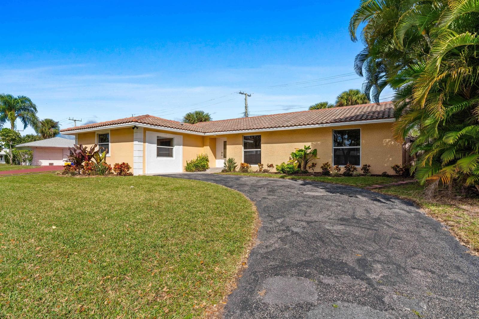 3697 Holly Drive, Palm Beach Gardens, FL 33410