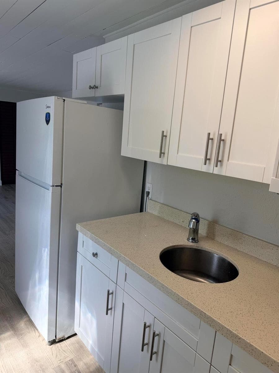 617 54TH Street # 2, West Palm Beach, FL 33407 photo 2