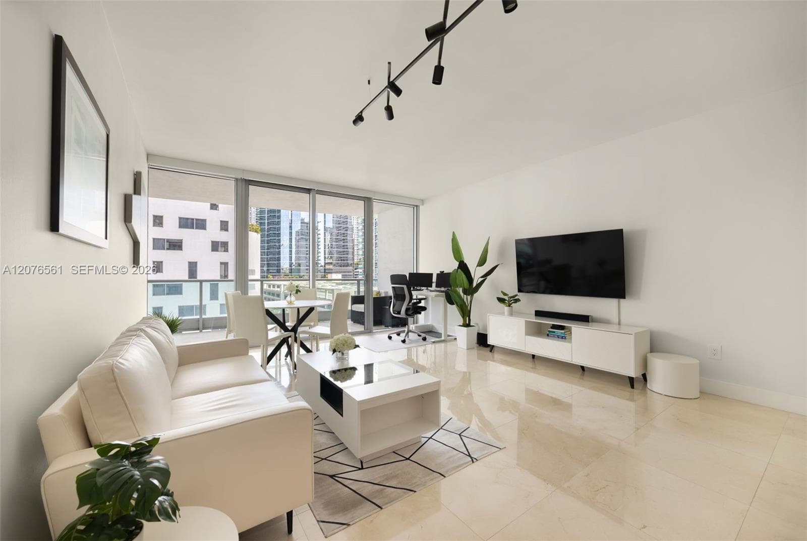 1331 Brickell Bay Dr # 904, Miami, FL 33131 photo 2