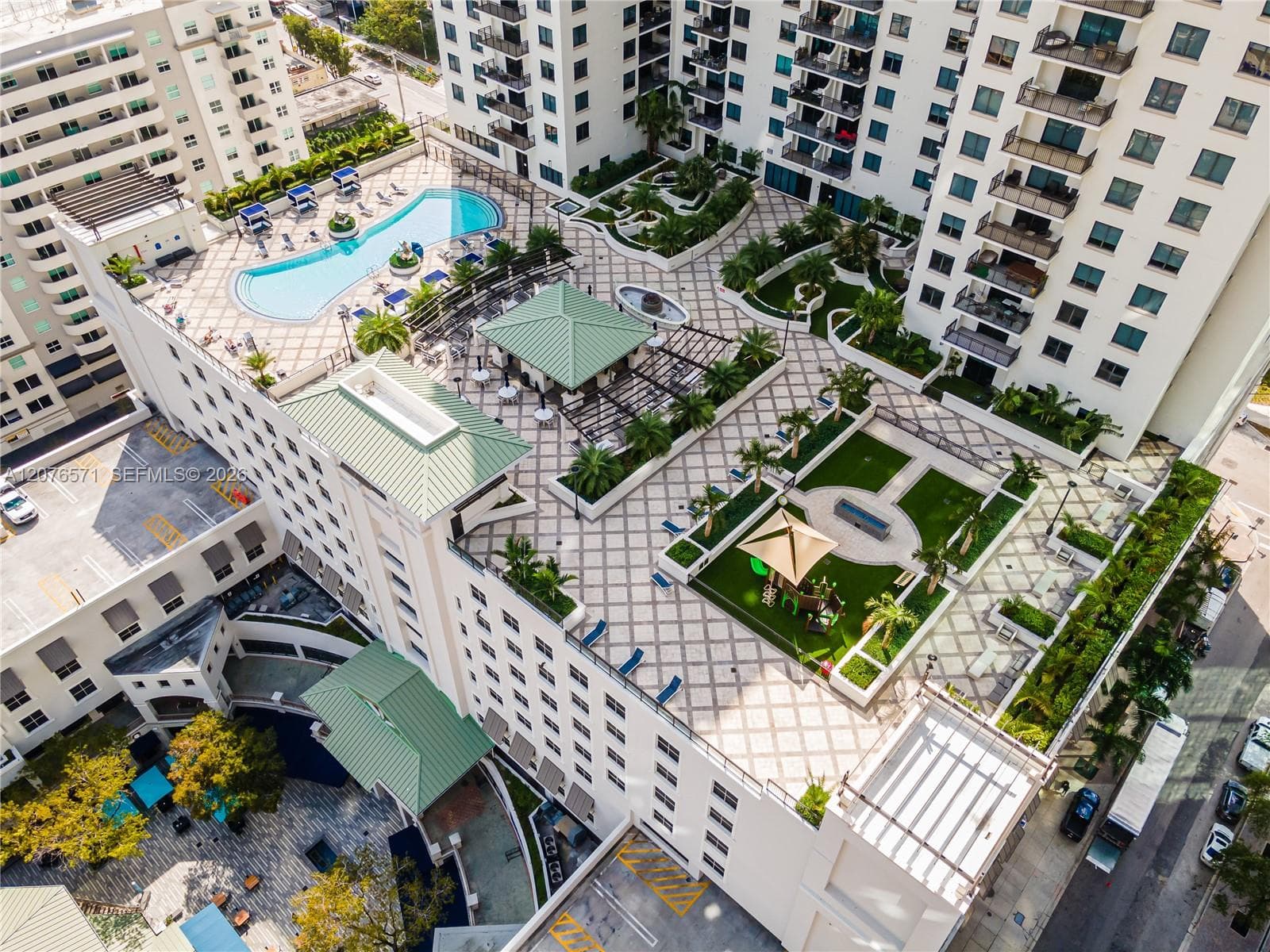 999 SW 1st Ave # 1114, Miami, FL 33130 photo 4