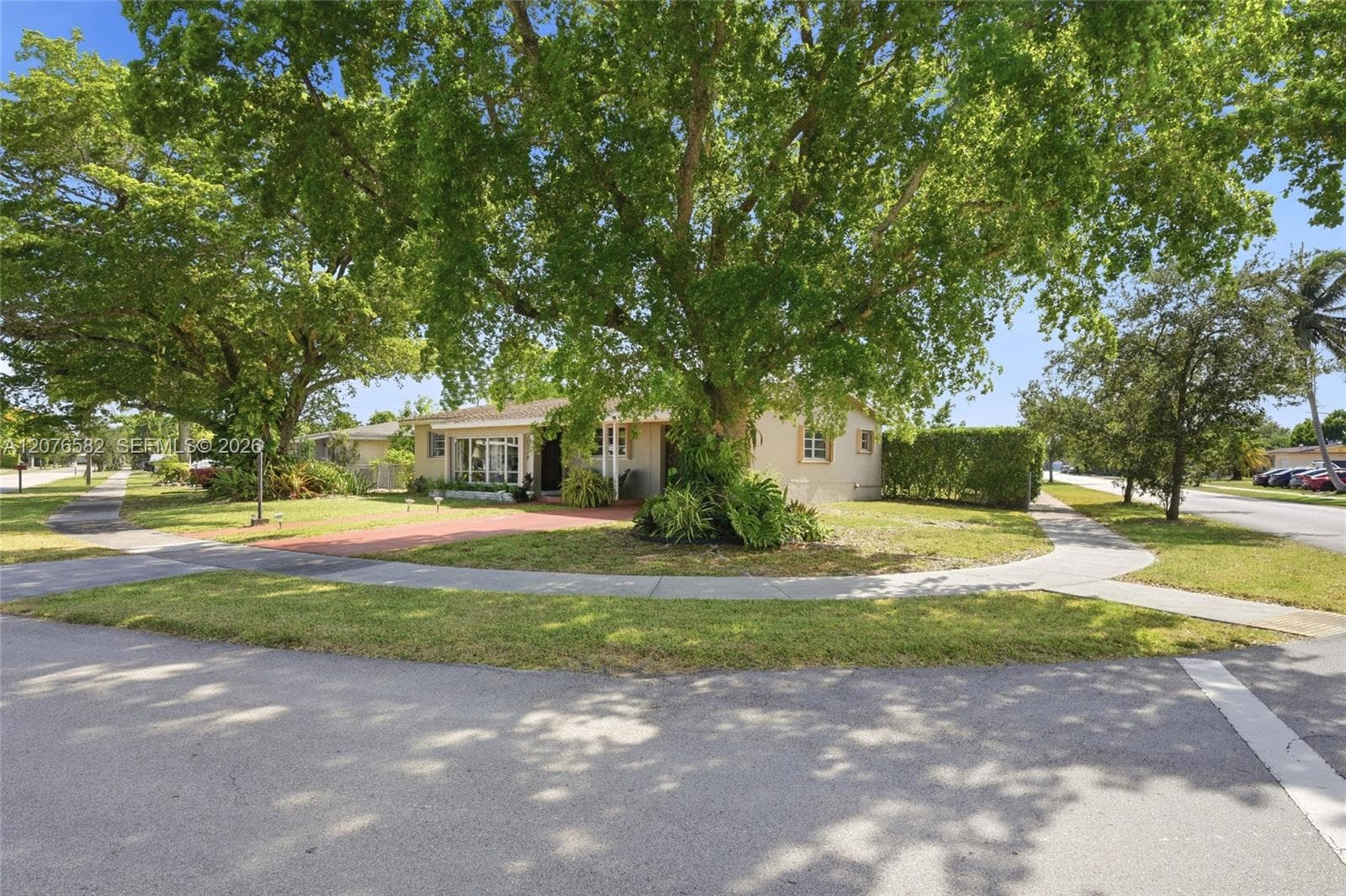 20510 Jacaranda Rd, Cutler Bay, FL 33189 photo 4