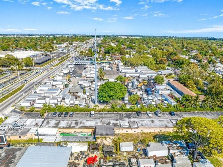 8975 NW 27th Ave, Miami, FL 33147 photo 5