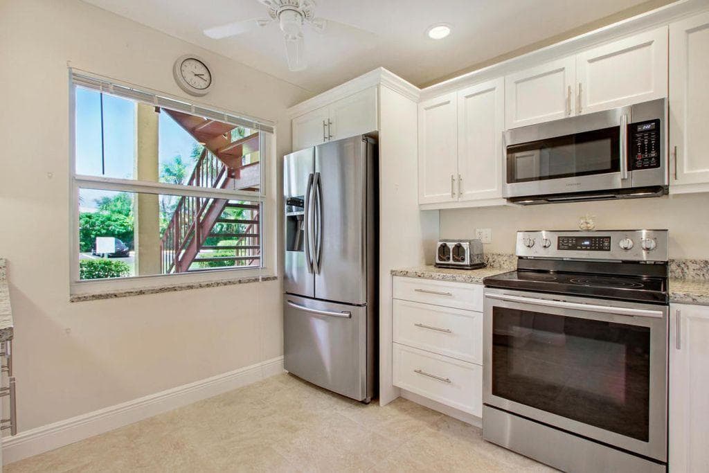 717 S US Hwy 1 # Unit 304, Jupiter, FL 33477 photo 4