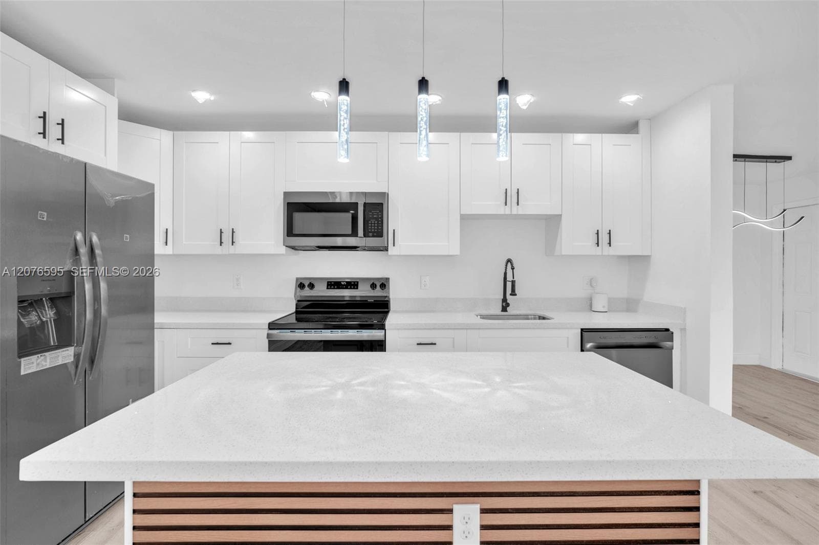 2572 NW 20th St, Fort Lauderdale, FL 33311 photo 3