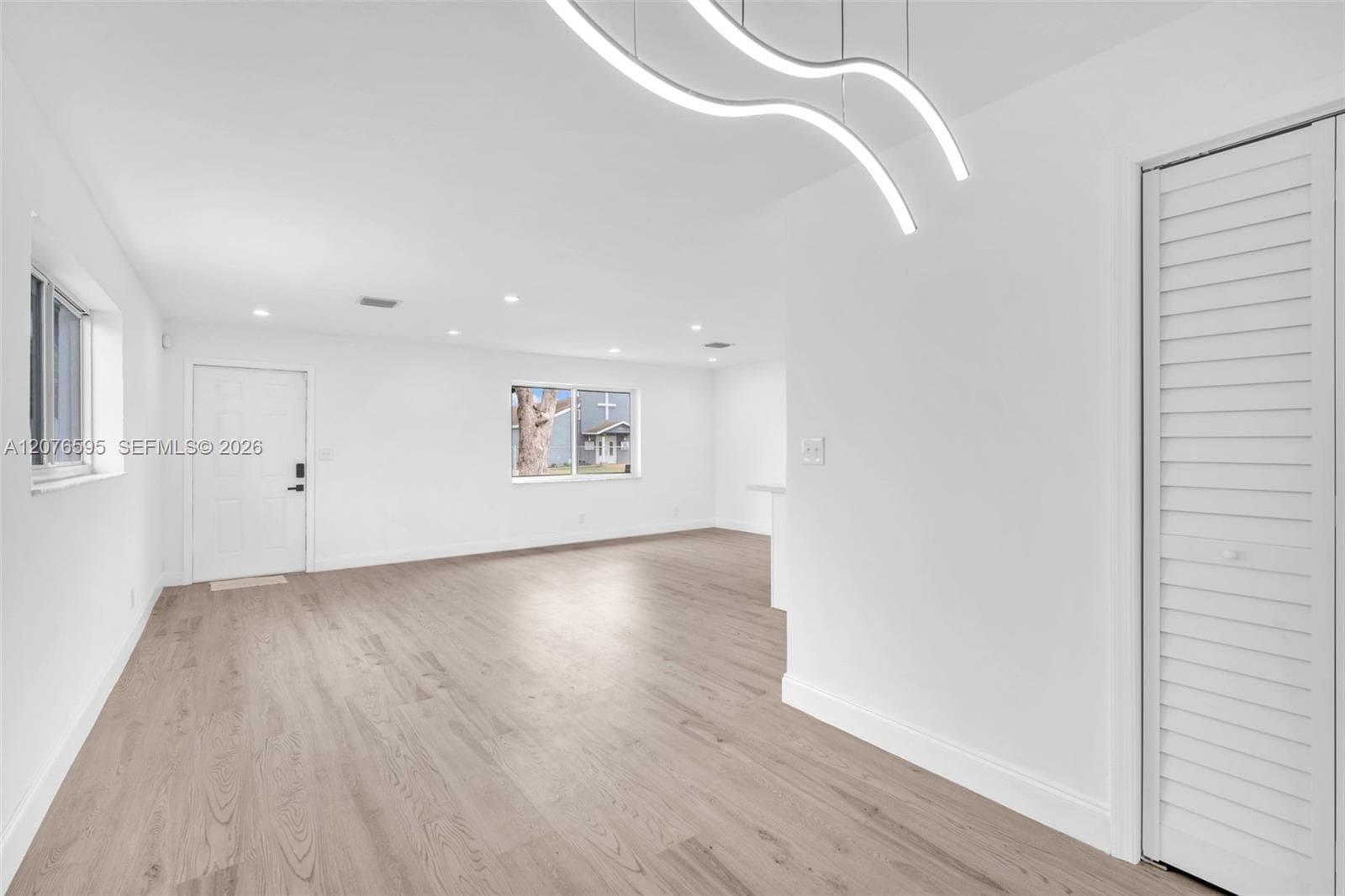 2572 NW 20th St, Fort Lauderdale, FL 33311 photo 5