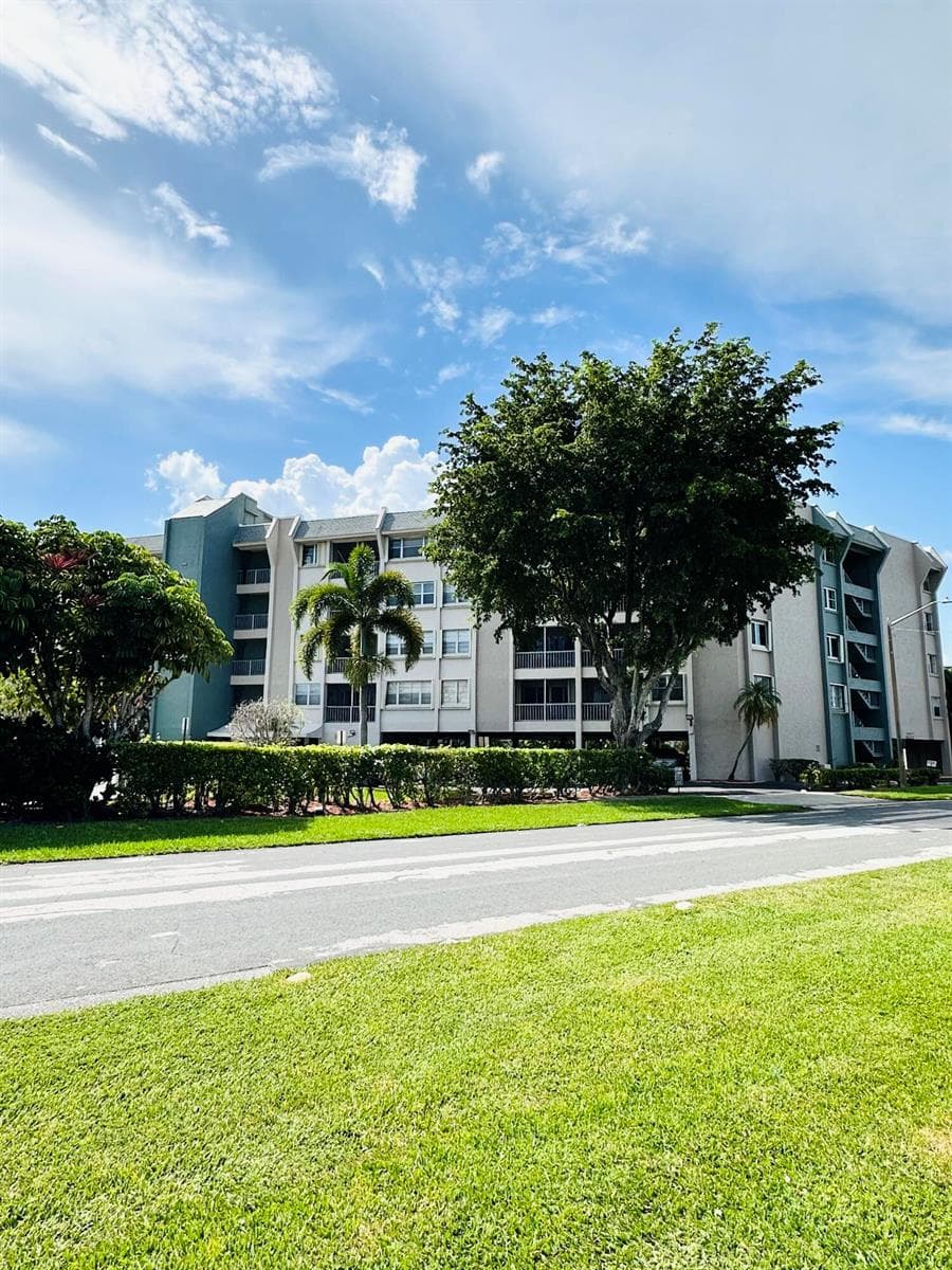 505 SPENCER Drive # 408, West Palm Beach, FL 33409