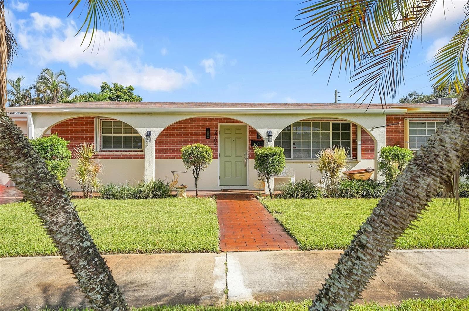 2705 ROOSEVELT Street, Hollywood, FL 33020 photo 2