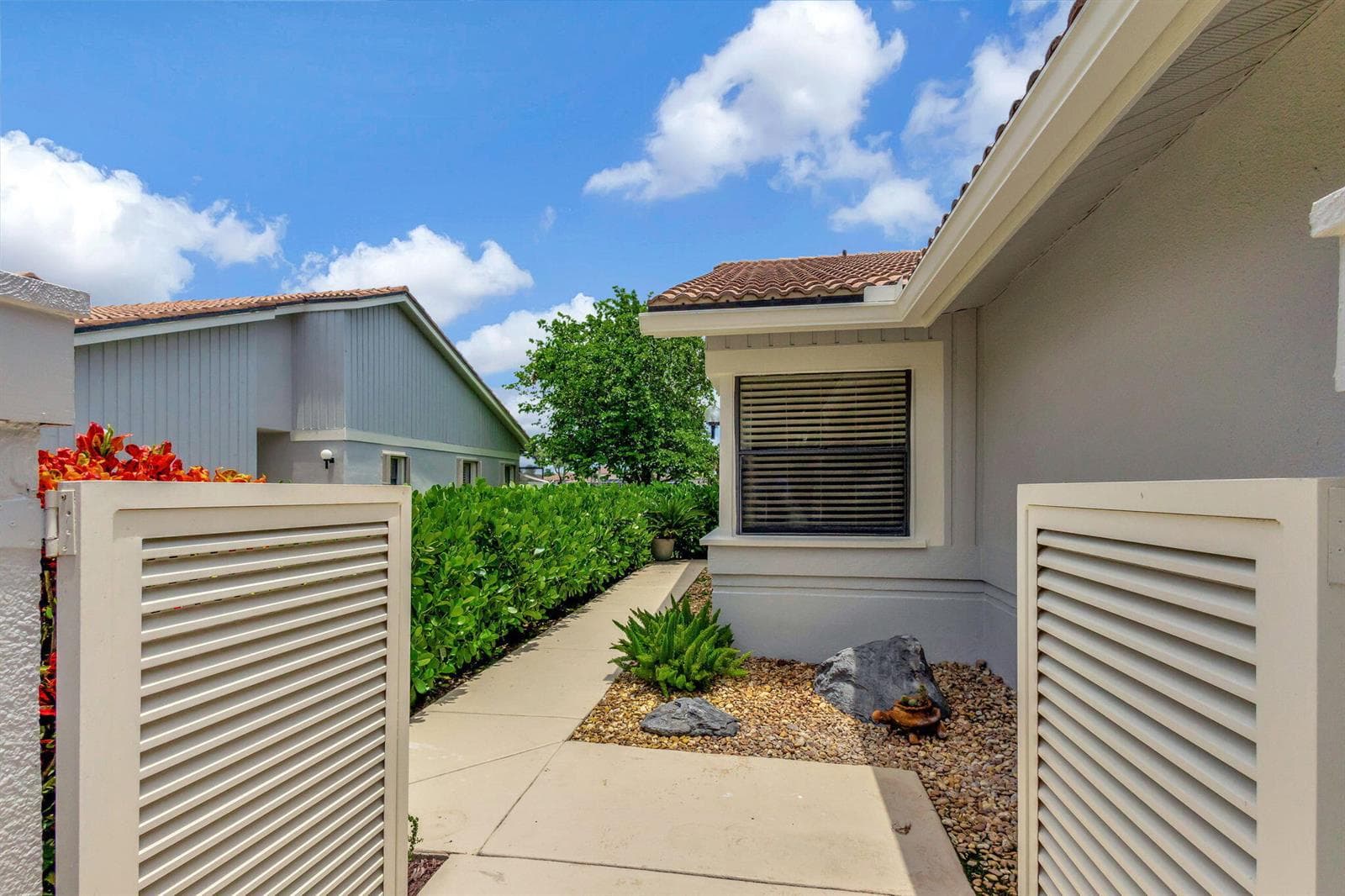 523 Prestwick Circle, Palm Beach Gardens, FL 33418 photo 4