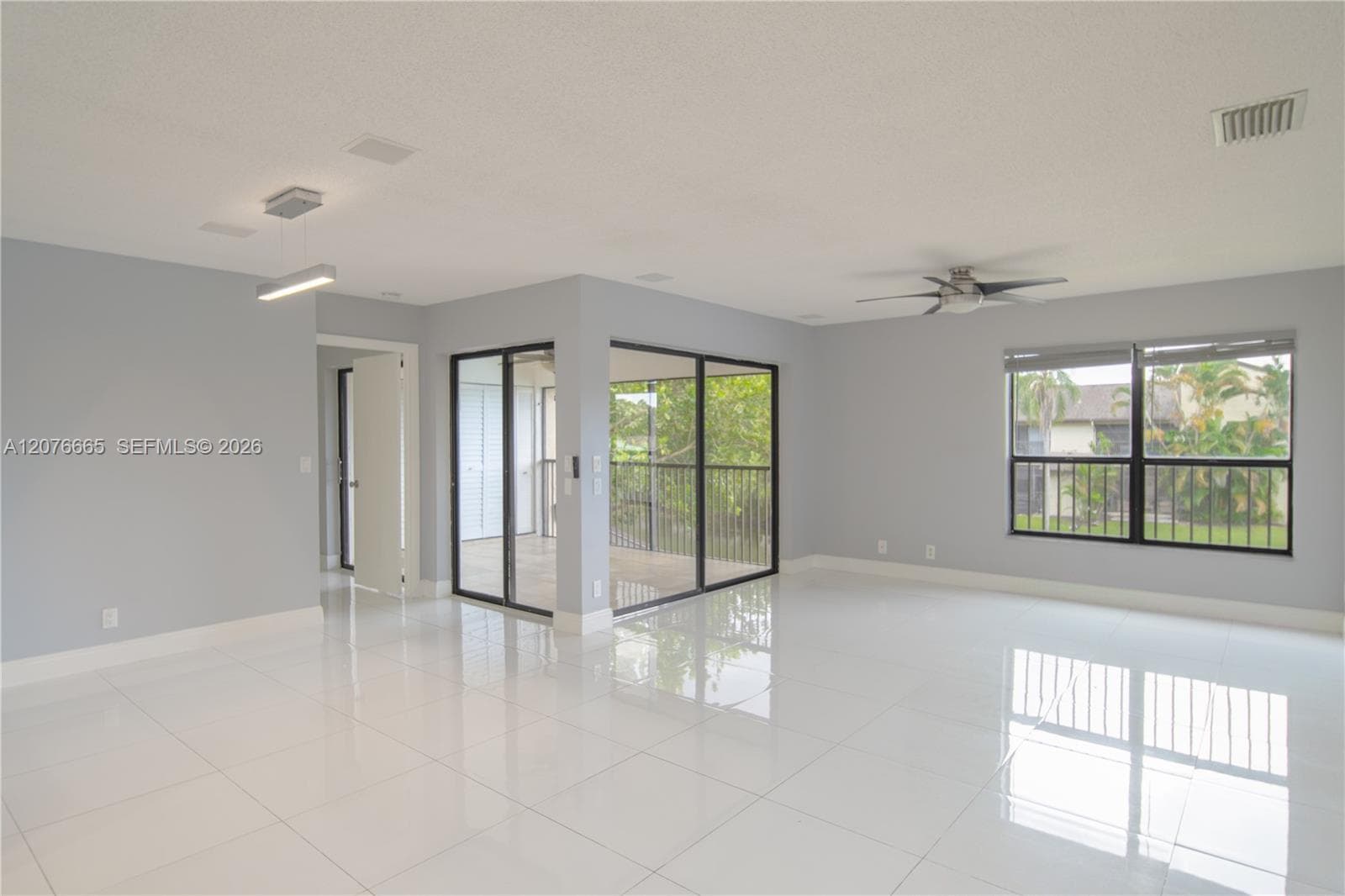 3745 Cocoplum Cir # 3561, Coconut Creek, FL 33063
