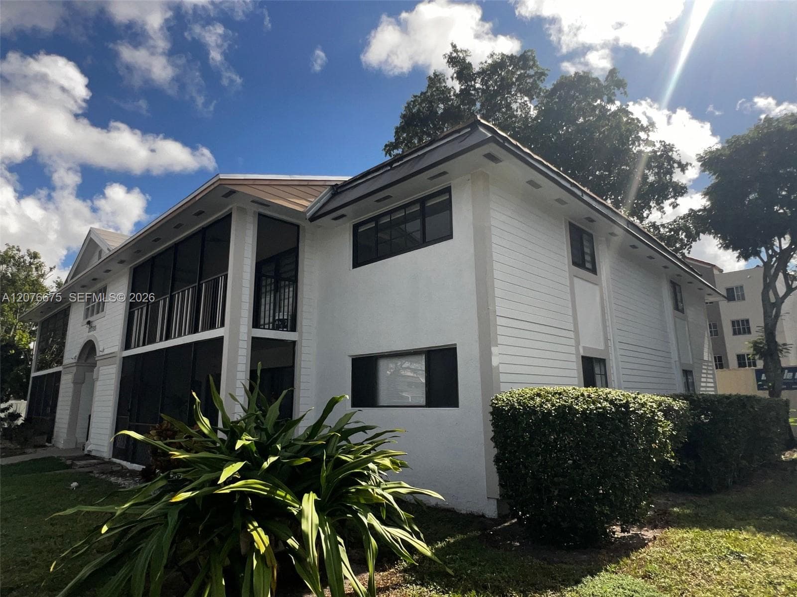 18755 NW 62nd Ave # 204, Hialeah, FL 33015