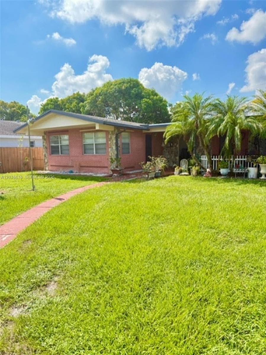 4088 SW 51st St # C, Dania Beach, FL 33314 photo 2