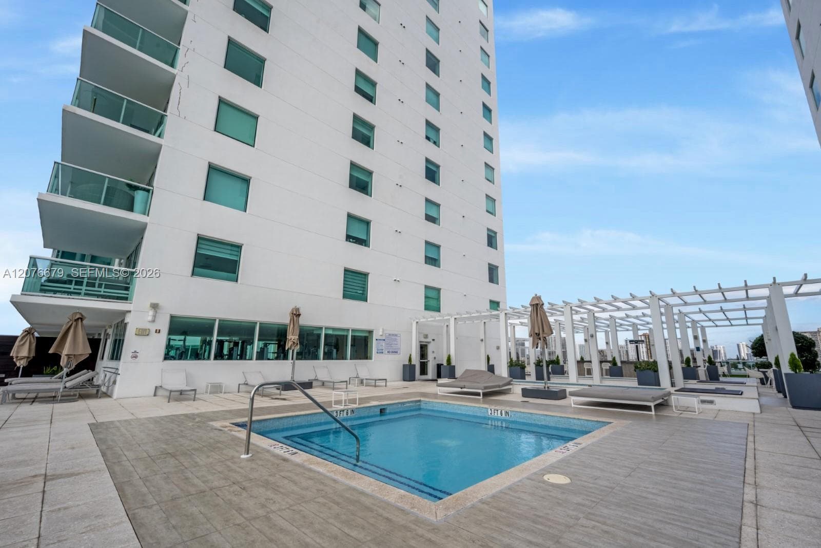 400 Sunny Isles Blvd # 908, Sunny Isles Beach, FL 33160 photo 4