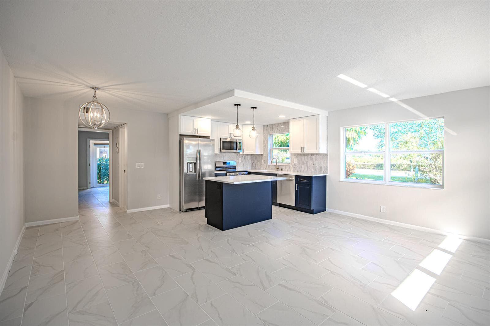 13 Northampton A, West Palm Beach, FL 33417 photo 2